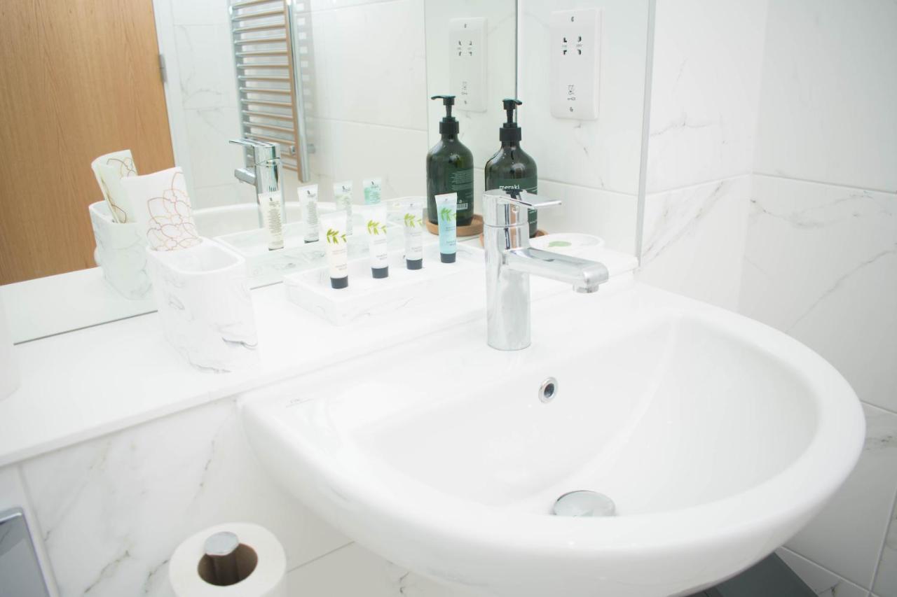 Exoticstay Apartments - Ultra Luxe Top Floor Suite - City Centre Apartment With Cube View - Smart 4K Tv With Ultrafast Wifi & Netflix 버밍엄 외부 사진