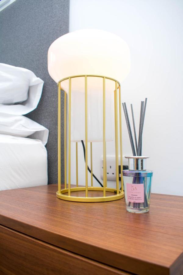 Exoticstay Apartments - Ultra Luxe Top Floor Suite - City Centre Apartment With Cube View - Smart 4K Tv With Ultrafast Wifi & Netflix 버밍엄 외부 사진