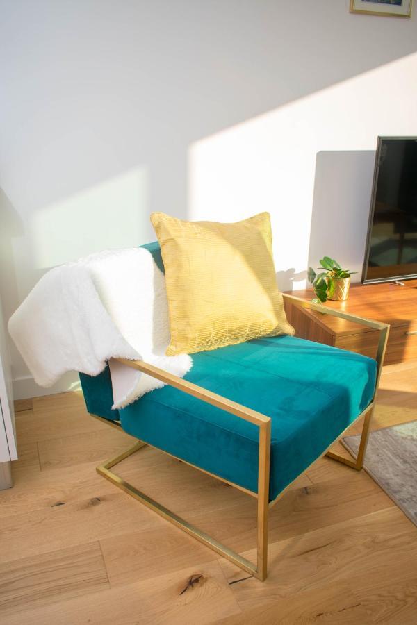 Exoticstay Apartments - Ultra Luxe Top Floor Suite - City Centre Apartment With Cube View - Smart 4K Tv With Ultrafast Wifi & Netflix 버밍엄 외부 사진